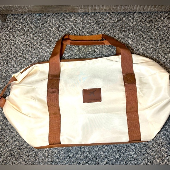 New Travel Bag Personal Item Beige Yellow Brown - Picture 1 of 8